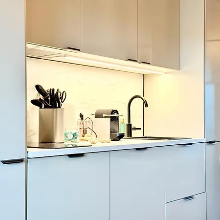 Komfort-studio In Oberwinter Bei Bonn - Mit Playstation 4 *